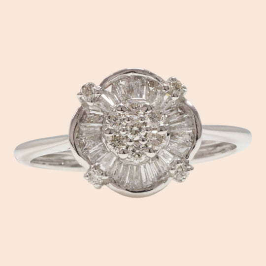 'Hibiki' 18K White Gold Diamond Ring