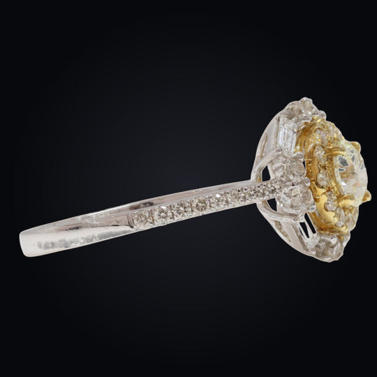 'Shiragiku' Diamond engagement ring in 18K white gold